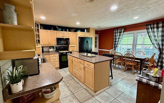 3rd image of 3385 Van Fossan Rd