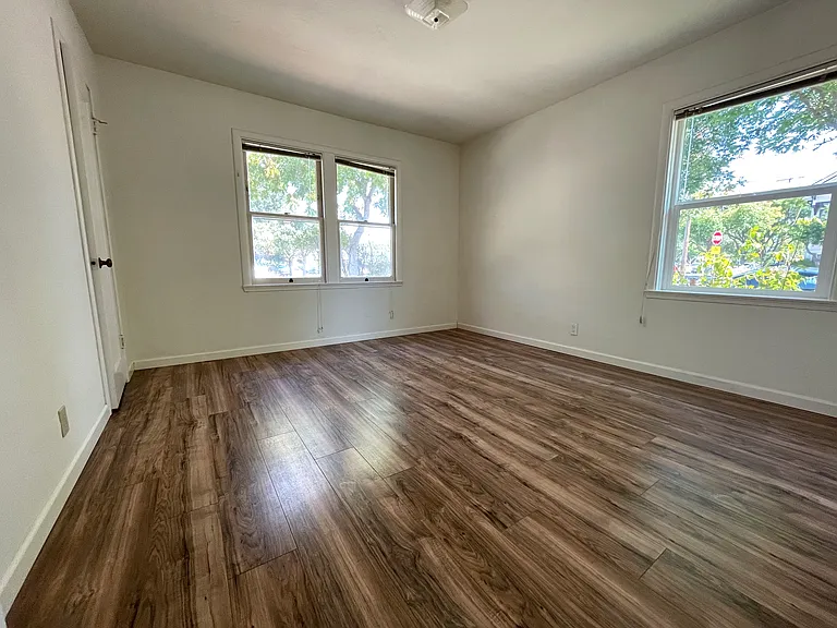 1120 Harrison St — Photo 6