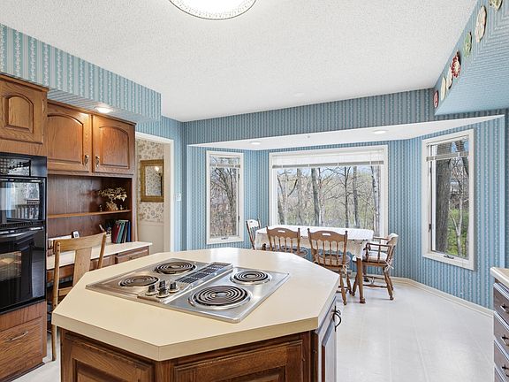 4th image of 3008 Shoreside Dr