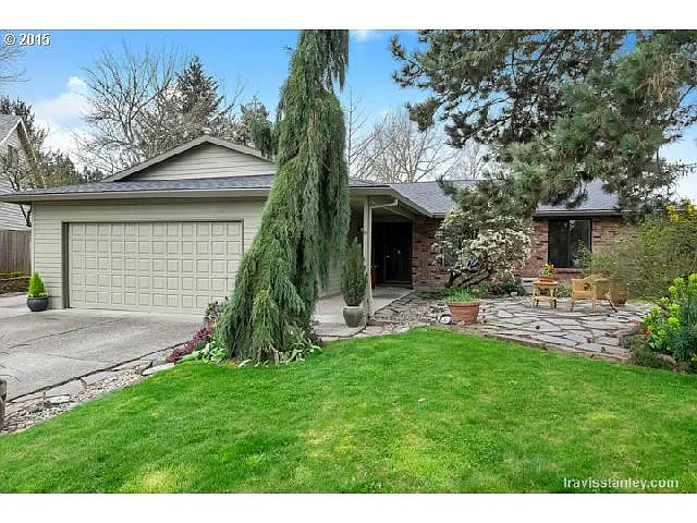 17890 NW Dogwood Ct photo 1