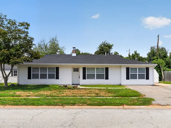 52 Chaucer Dr, Newark, DE 19713