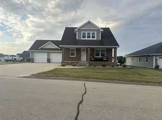 1104 6th Ave SE, Cascade, IA 52033