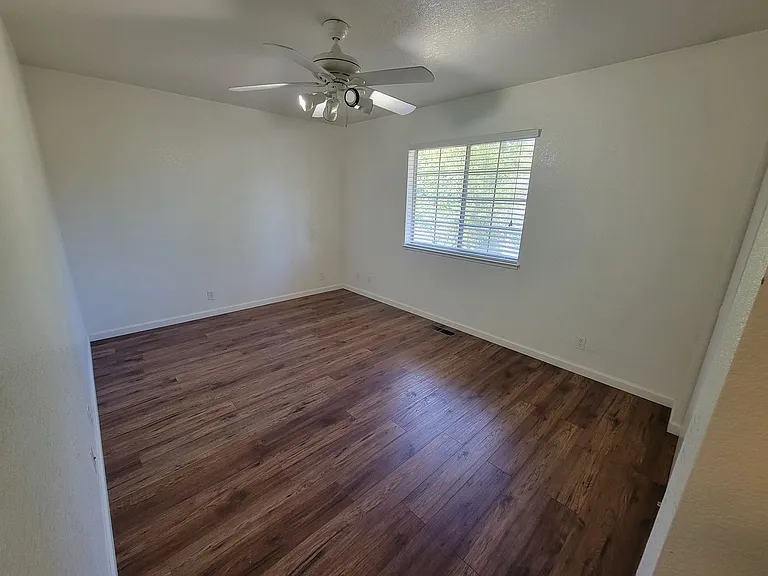 2055 Amanda Way #7 — Photo 26