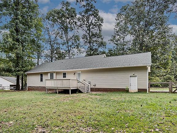 4th image of 6125 Evelyn Ln