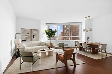 200 East 94th Street, #2911