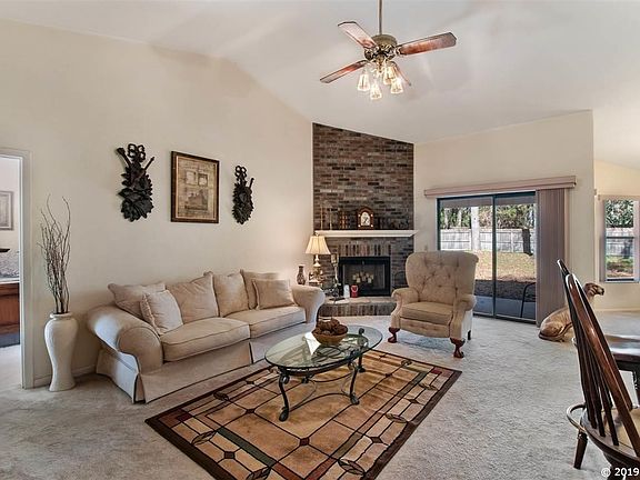 5th image of 6016 NW 44th Pl