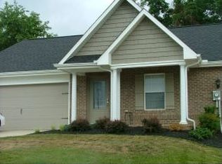 215 Bridgewater Ct, JOHNSON CITY, TN 37615