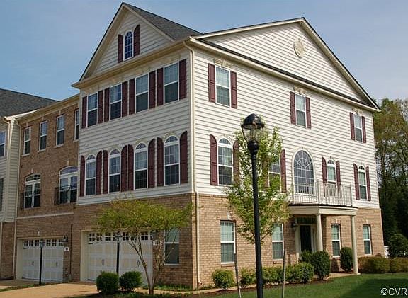 2nd image of 216 Siena Ln