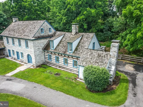 382 N Locust St, Myerstown, PA 17067