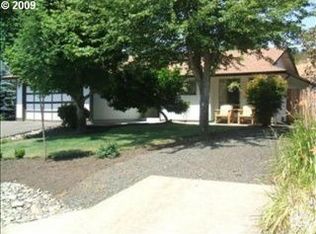 810 NE Ash Ct, Oakland, OR 97462