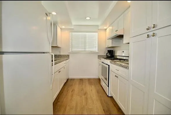 26721 Avenida Las Palmas #B — Photo 15