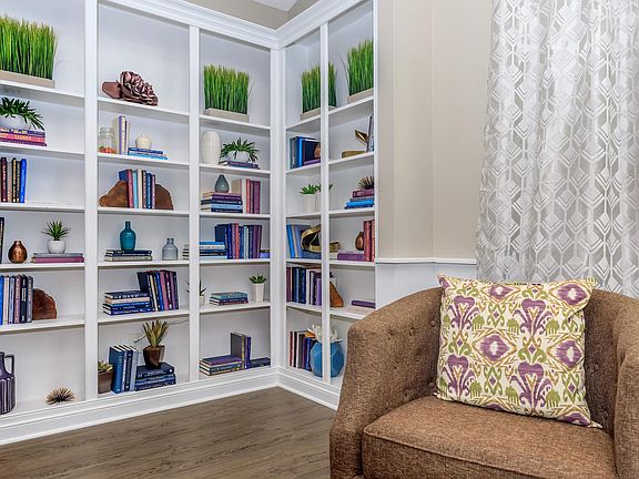 5th image of 4004 E Normandy Park Dr #18-R4