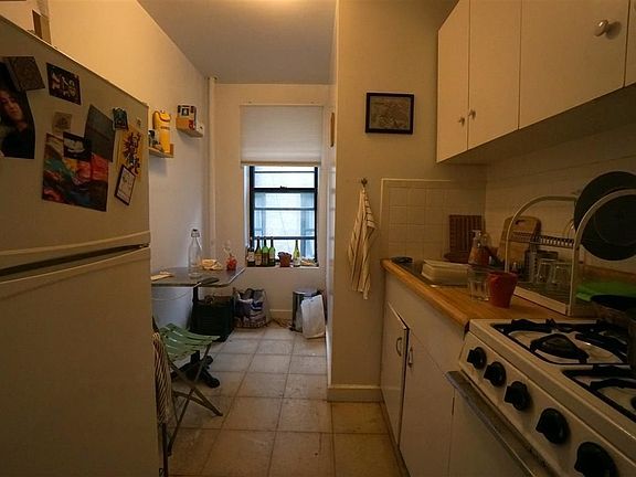 4th image of 536 E 82nd St APT 4E