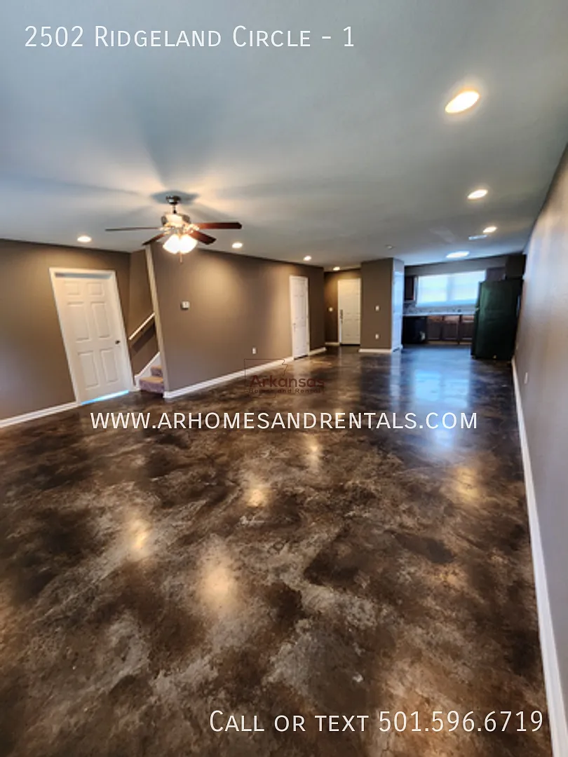 1/2 Off First Month Rent Special ~ 2502 Ridgeland Circle, Unit 1 | 3 Bedrooms | 3 Bathrooms — Photo 2