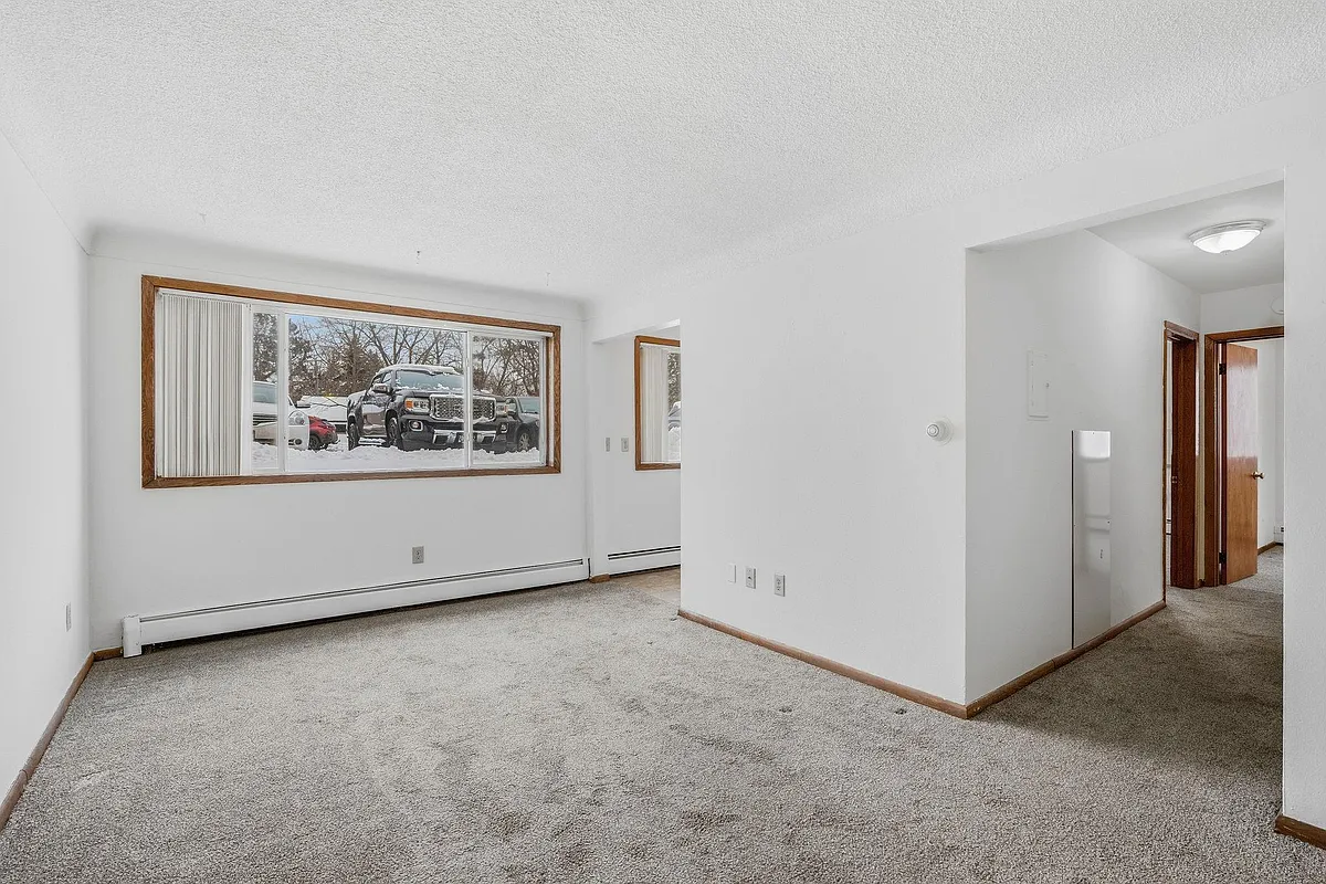 Building Photo - 233 Buron Ln