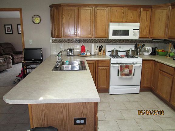 4th image of 1330 Glenn Dr