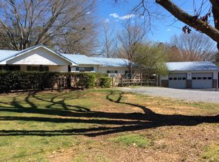 617 Law Dr SE, Dalton, GA