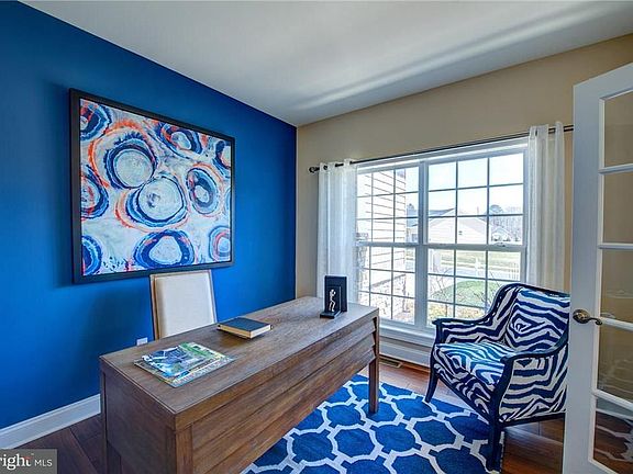 3rd image of 20733 Woodlake Cir