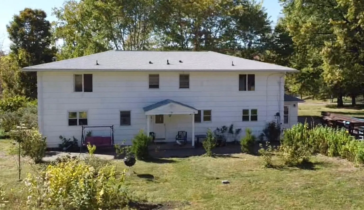 3 bed, 1.5 bath, 1650 sqft, $1,875 — Photo 1