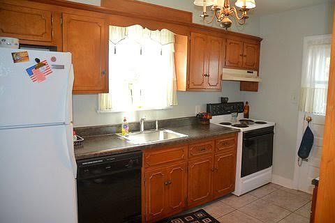 5th image of 806 W 46th St