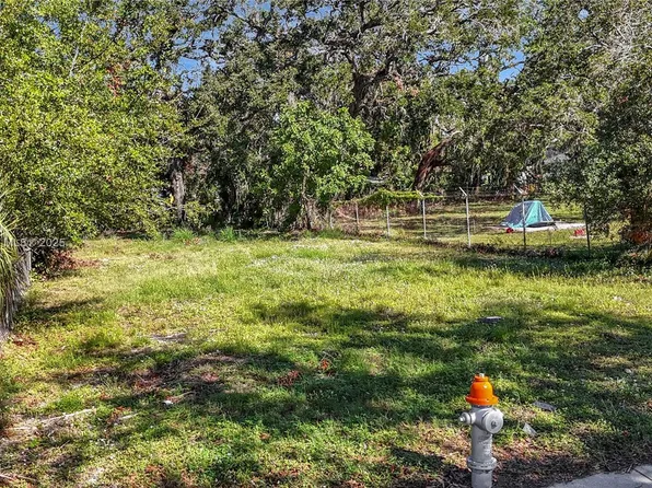 1029 8th Ave E, Bradenton, FL 34208