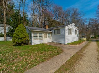 15931 Lakeshore Rd, Union Pier, MI 49129