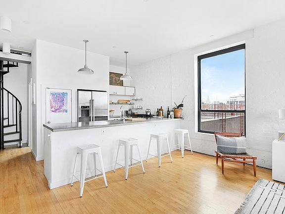 2nd image of 25 Carroll St APT 5A