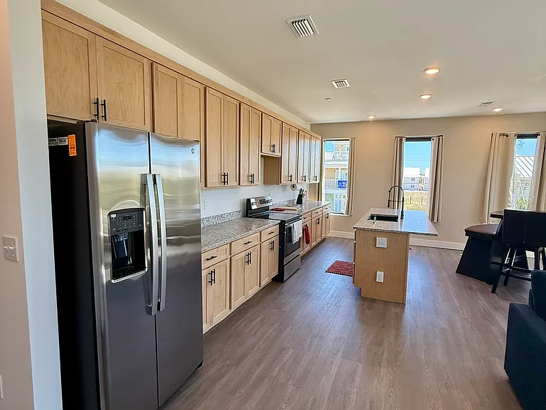 8201 Thomas Dr #201 — Photo 23