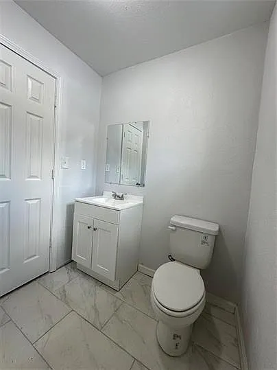 3805 Wipprecht Street — Photo 4