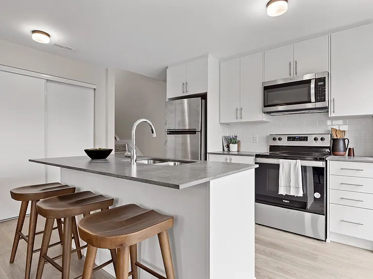 631 B Longfields Dr — Photo 14