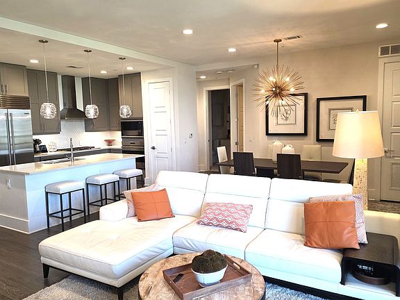 2nd image of 20 Rutledge St #606