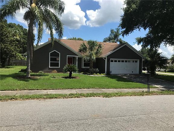 3rd image of 200 Summerhill Ct
