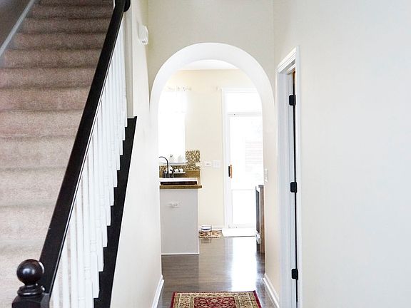 5th image of 173 Saint Germain Pl