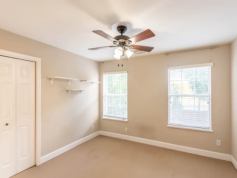 517 Caselton Ct — Photo 13