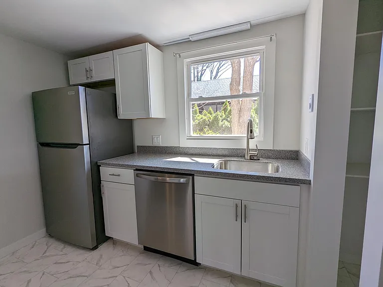 562 S Willard St — Photo 11