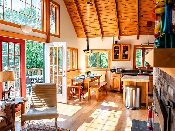3rd image of 163 Howe Farm Road