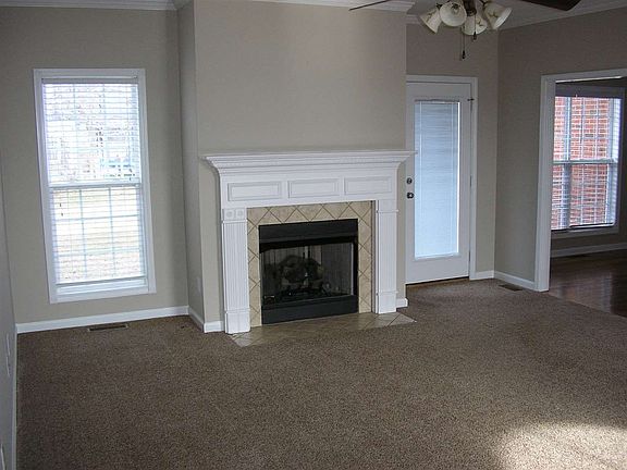 4th image of 476 Fonso Cir