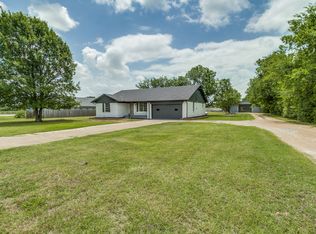 925 W Lucas Rd, Lucas, TX 75002