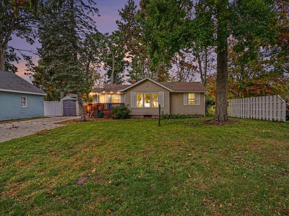 2699 Memorial Dr, Muskegon, MI 49445