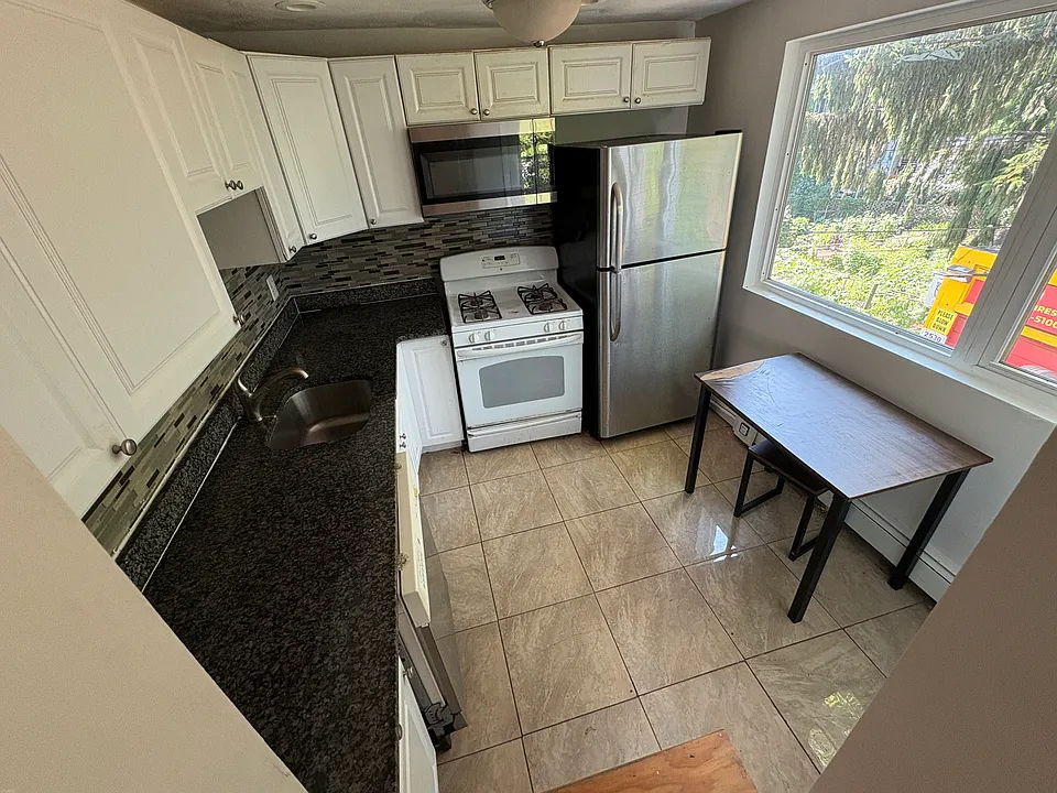 2532 Massachusetts Ave #2