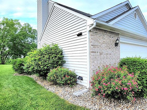 4th image of 14804 Buckthorn Ct