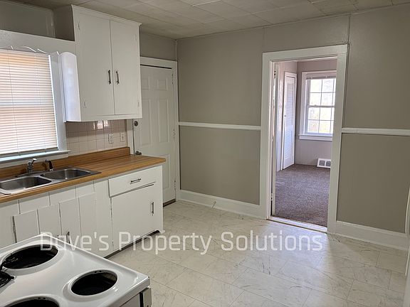3rd image of 1407 Belleauwood St