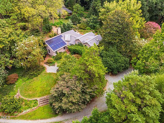 3rd image of 184 Lystra Estates Dr