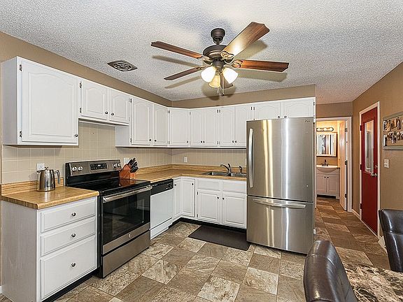 4th image of 2525 Cypress Dr