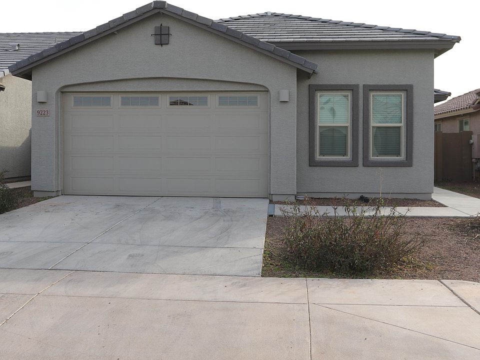 1st image of 9223 W MEADOWBROOK Avenue