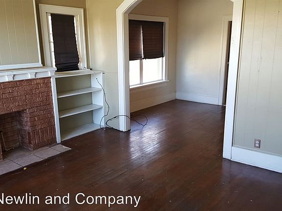 4th image of 207 W Avenue A