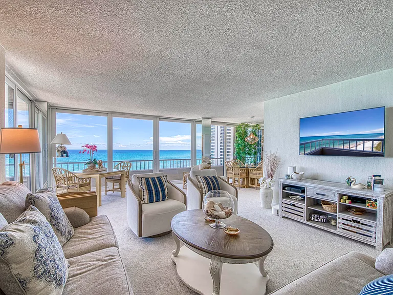5540 N Ocean Dr #7A — Photo 8