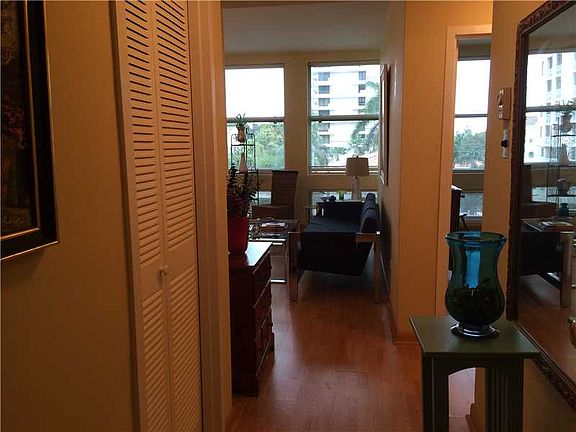2nd image of 700 Biltmore Way APT 312