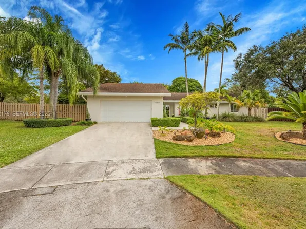 10901 SW 116th Ave, Miami, FL 33176