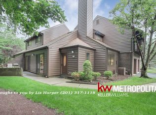 7C Yacenda Dr, Morris Plains, NJ